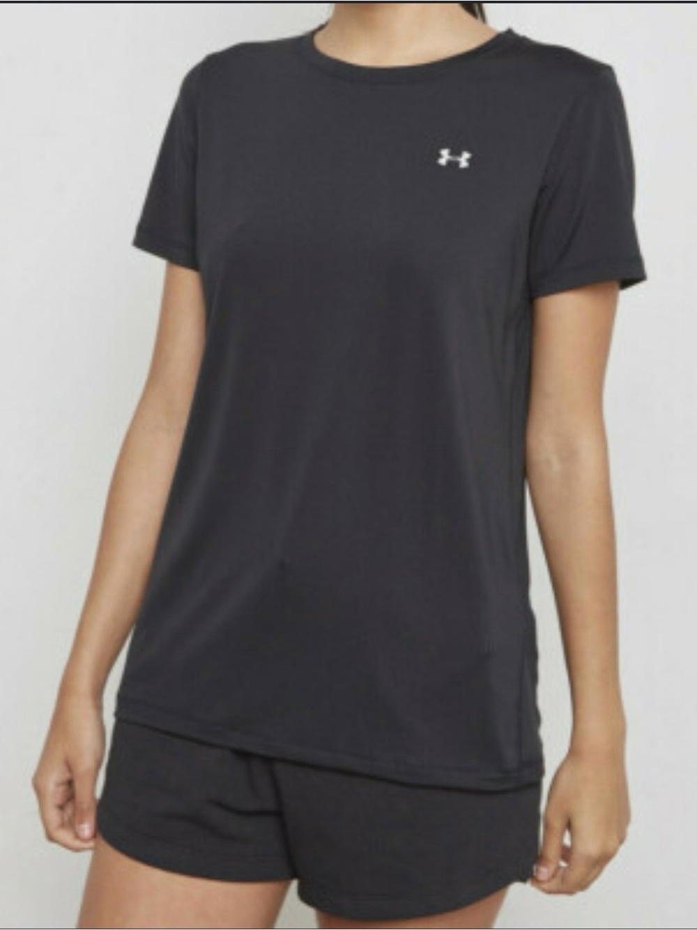 Under Armour Size Small Cotton Crew Neck T Shirt in Black GUC